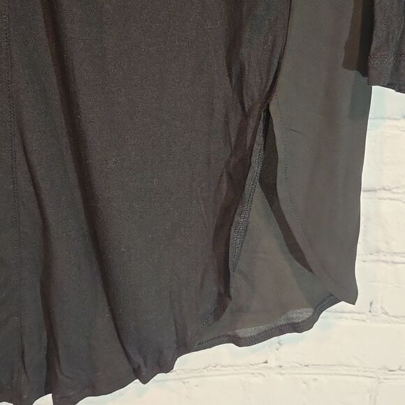 Soho Black Women's dual texture Top size XS - Picture 9 of 9